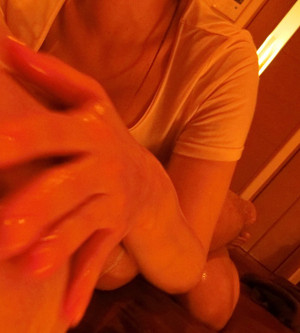 池袋メンズエステ「アロマBK」のマッサージ風景