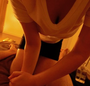 上野・メンズエステ「アロマ・ラ・プップ」のアロママッサージ 