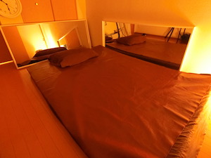 西船橋・メンズエステ「大人の休日」の施術マット