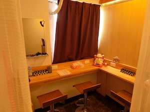 練馬/チャイエス「アロマ・フラワー」の待合室