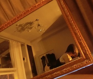 新宿・メンズエステ「アロマモア」の鏡