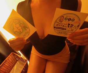 新宿三丁目・メンズエステ「エントウキョウ」のもみパラ体験ステッカー