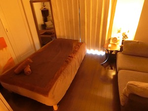 銀座・メンズエステ「ブッラックパリサ銀座」のマッサージルーム