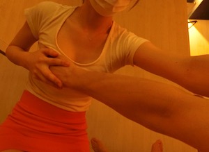 新橋・メンズエステ「アロマエイト」のストレッチ