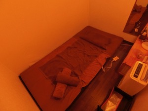 池袋・アジアンエステ「アロマエンジェルズ」のマッサージルーム