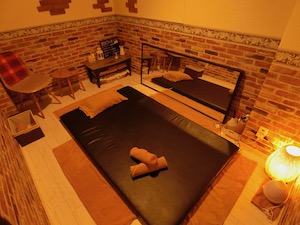 大宮メンズエステ「アロマスカイ」のマッサージルーム