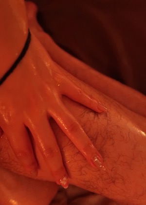 高田馬場メンズエステ「チックプレミアム」のオイルマッサージ