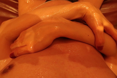 池袋メンズエステ「オトナチック」のオイルマッサージ