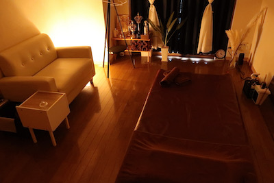 秋葉原メンズエステ「アロマTT」のマッサージルーム