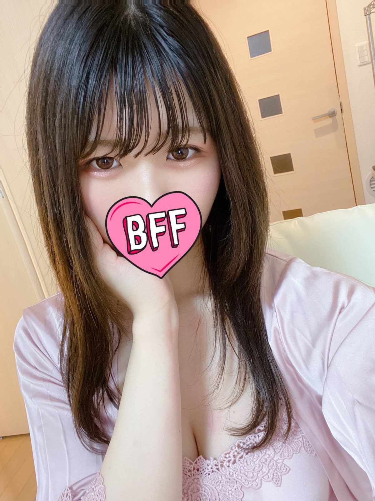 本八幡メンズエステ「Aroma Fabulous アロマファビュラス」のマッサージ嬢