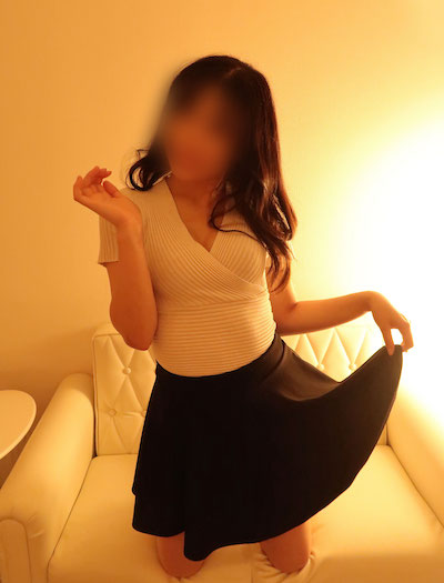 新富町メンズエステ「F..（エフ）」のマッサージ嬢