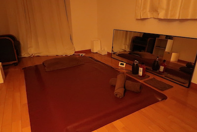 新宿メンズエステ「アロマンティック」のマッサージルーム