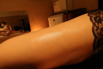 秋葉原メンズエステ「アロマライフ」のスリスリマッサージ