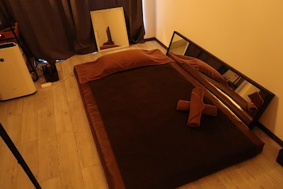 池袋メンズエステ「アロマBK」のマッサージルーム