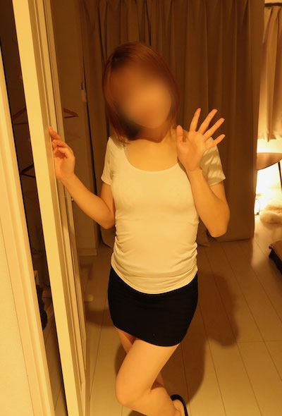 日本橋メンズエステ「アロマムーン」のマッサージ嬢