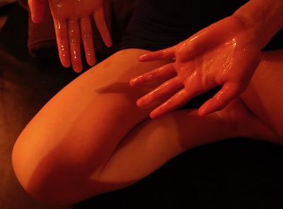 新橋メンズエステ「アロマエイト」のオイルマッサージ