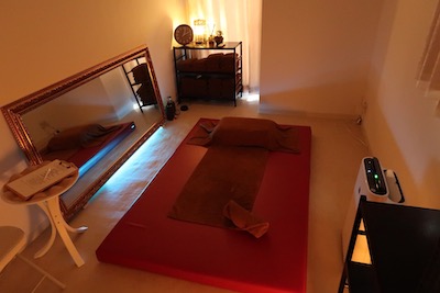 本八幡・メンズエステ「アロマエアリー」のマッサージルーム