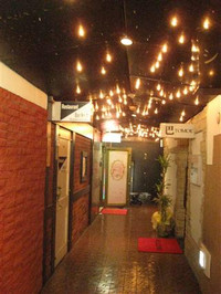 チャイエスのある新宿のビルの中