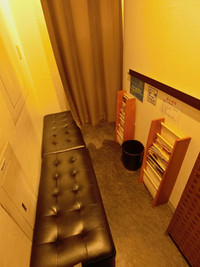 新橋・メンズエステ「アロマエイト」の待合室