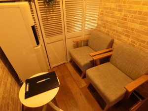 新宿・メンズエステ「リシェス」の待合室
