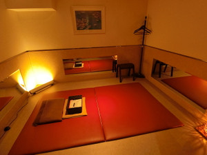 秋葉原メンズエステ「アロマライフ」のマッサージルーム