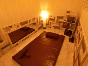 赤坂メンズエステ「アロマエイト赤坂」のマッサージルーム