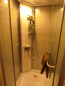神田メンズエステ「アロマインペリアル」のシャワールーム