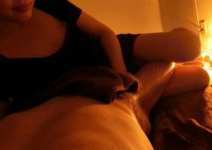 千葉／柏・メンズエステ「柏ラウンジ」のオイルマッサージ