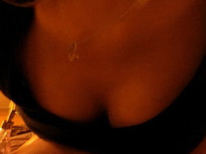 御徒町・メンズエステ「アロマアジト」の密着マッサージ