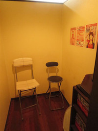 西新宿メンズエステの待合室